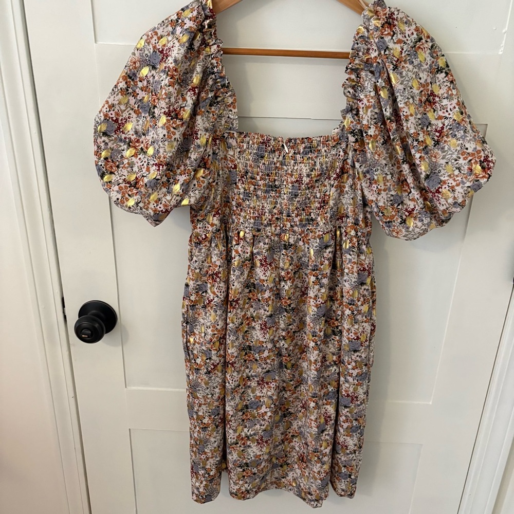 Anthropologie Free the Roses Floral with Gold Print Babydoll. Size Medium. - Picture 5 of 15